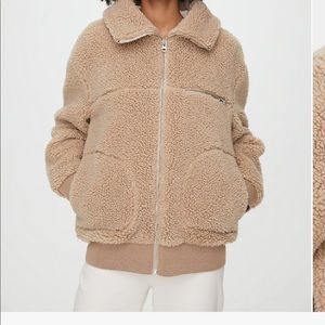 ARITZIA TEDDY JACKET!9.9 new